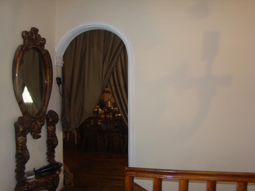 Guest House Temuri Batumi Esterno foto