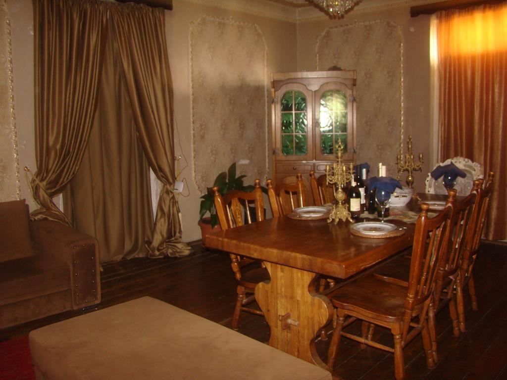 Guest House Temuri Batumi Esterno foto